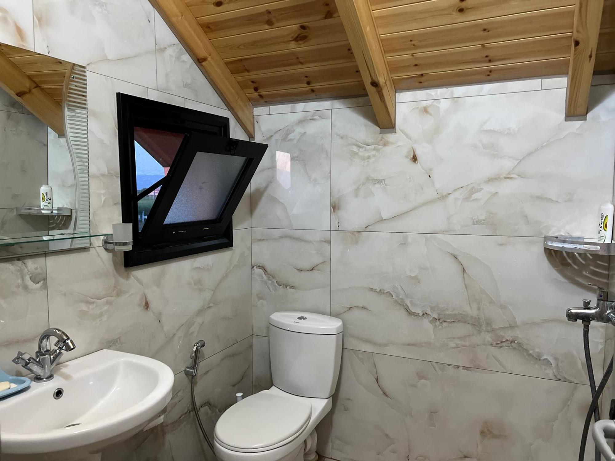 Beni Rooms Tale Lezhe Luaran gambar